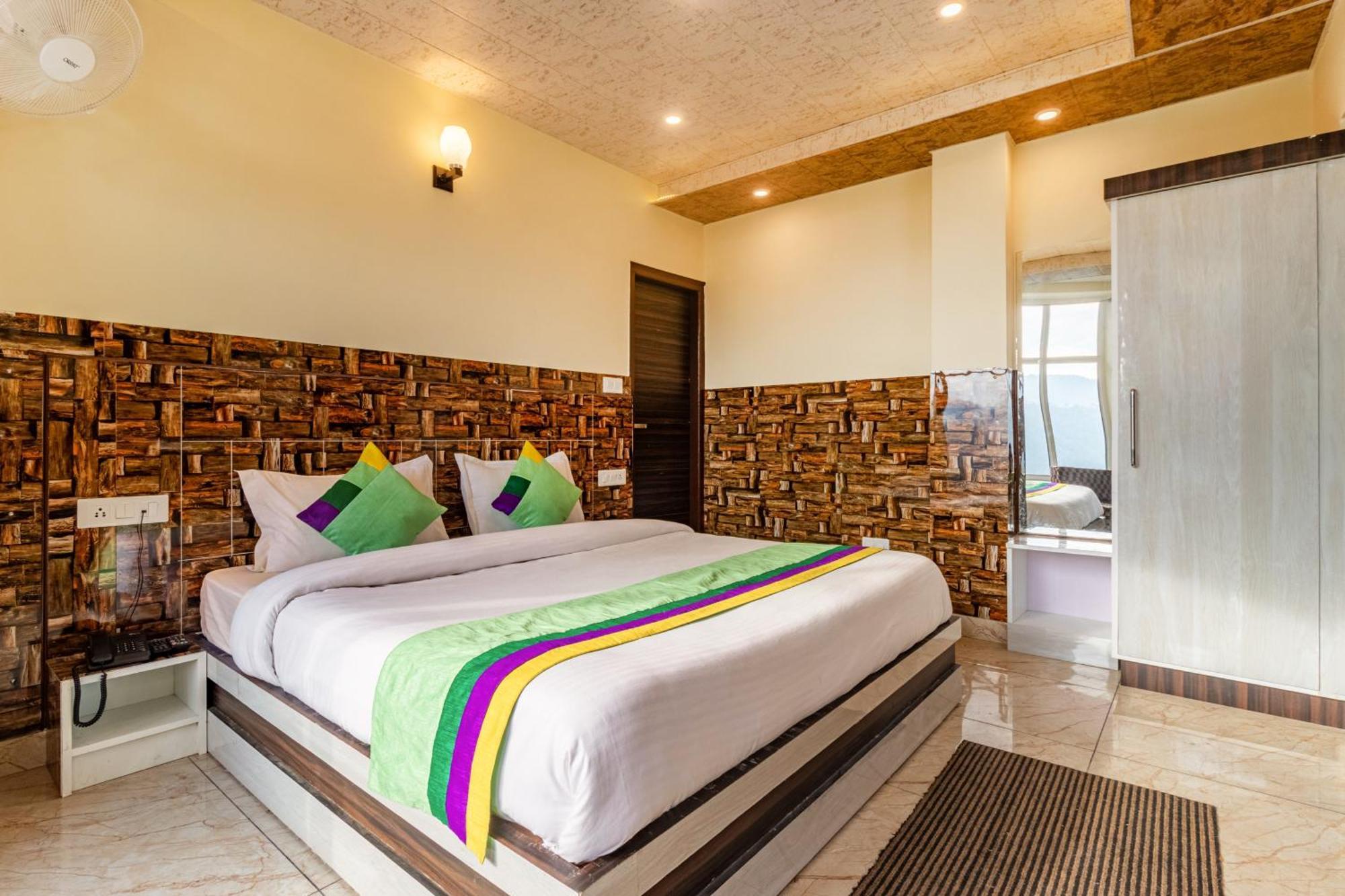 Treebo Srishti Vaikunth With Mountain View Hotel Shimla Buitenkant foto